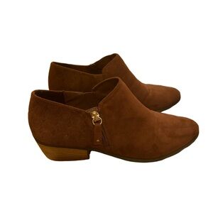 Dr. Scholl’s *never worn* Suede Booties